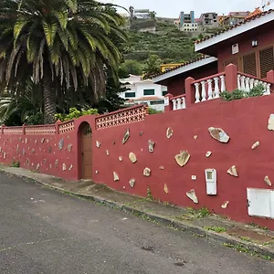 https://chalet-con-vista.adeje-hotels.com